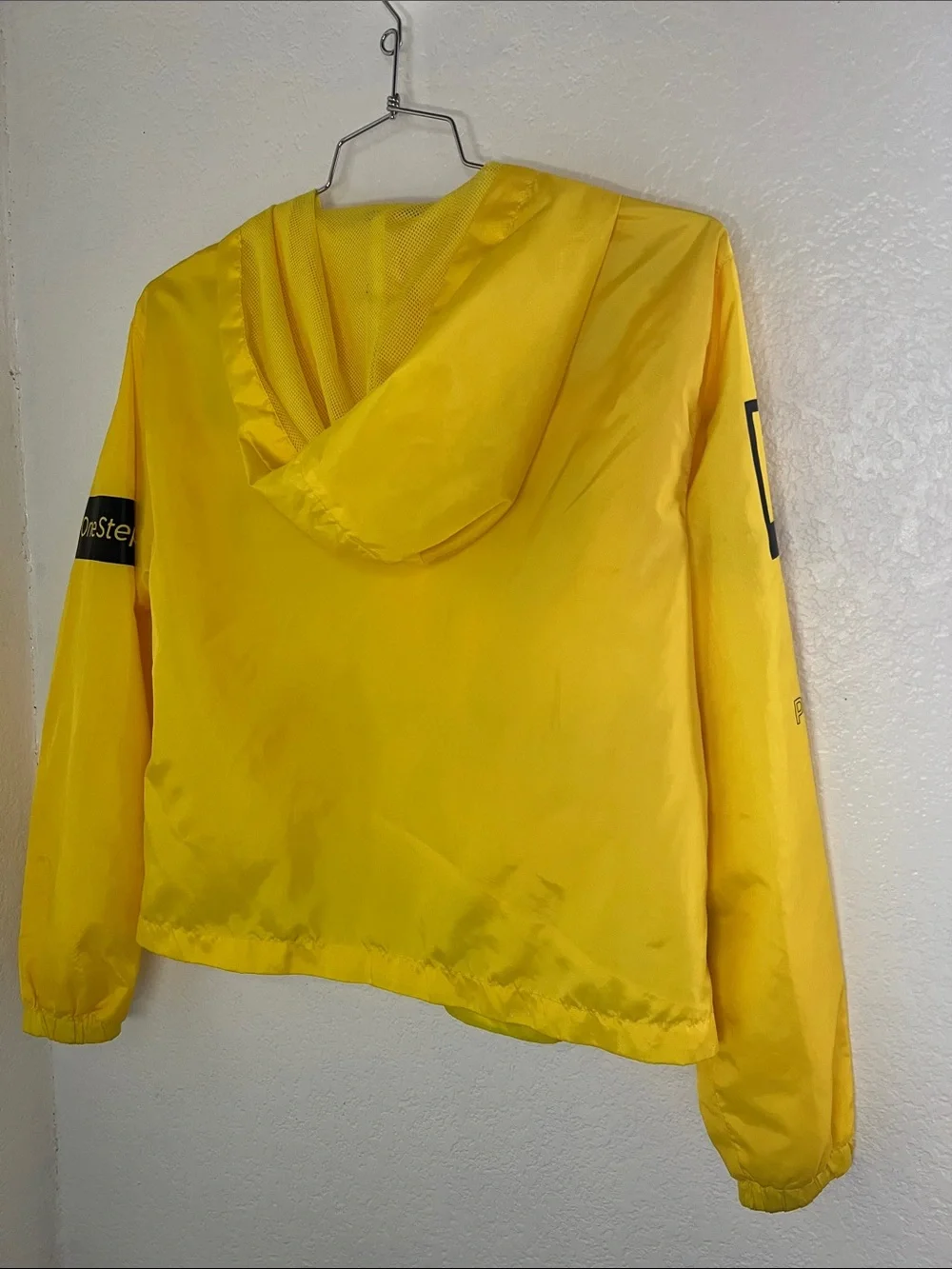 Polaroid Yellow Hooded Windbreaker with Rainbow Stripes size Large